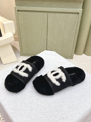 CHANEL 25S FUR SLIPPERS DOUBLE-LAYERED IN BLACK WITH WHITE CC LOGO