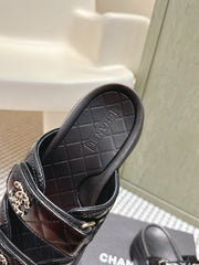 CHANEL 25S STRAP SANDALS IN BLACK PATENT CALFSKIN SILVER HARDWARE
