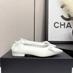 CC BALLET FLATS 25S IN WHITE SATIN WITH BOW