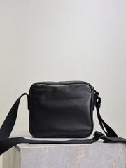 YSL 25S NIKI CAMERA BAG 19 IN BLACK CALFSKIN