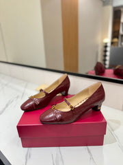 VLTN VLOGO SIGNATURE ROUND-TOE HEELS 25S IN DARK RED LAMBSKIN SNAKE-EMBOSSED