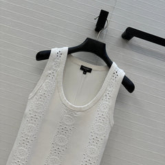 CHANEL SLEEVELESS TOP STYLE 62