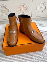 HM 25S KELSY ANKLE BOOT IN BROWN LAMBSKIN WITH SILVER HARDWARE