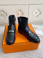 HM 25S KELSY ANKLE BOOT IN BLACK LAMBSKIN WITH SILVER HARDWARE