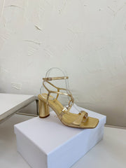 MEDIUM SQUARE HEEL SANDAL IN GOLD LAMBSKIN