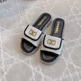 PLATFORM SLIPPERS IN WHITE WOOL AND BLACK LAMBSKIN