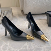 HIGH HEEL 10 CM PUMP IN BLACK CALFSKIN WITH GOLD HARDWARE