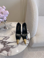 HIGH HEEL 10 CM PUMP IN BLACK PATENT CALFSKIN WITH GOLD HARDWARE