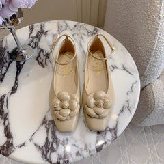 CHANEL 25S CAMELLIA SQUARE TOE FLATS IN BEIGE CALFSKIN GOLD HARDWARE
