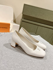 SWING HIGH PUMP 55 MM IN WHITE PATENT CALFSKIN
