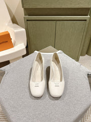 SWING HIGH PUMP 55 MM IN WHITE PATENT CALFSKIN