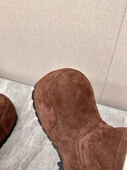 ALASKA BOOTIE IN CHOCOLATE SUEDE AND WOOL LINING