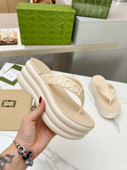 THONG PLATFORM 5 CM IN BEIGE CREAM IMPORTED TPU