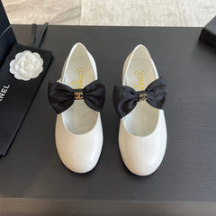 BALLET FLAT WHITE LAMBSKIN WITH BLACK BOW