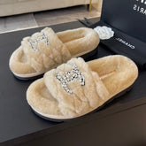 SLIPPERS IN BEIGE CREAM FUR
