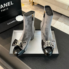 SHORT BOOTS IN DOLPHIN GRAY VELVET AND BLACK LAMBSKIN