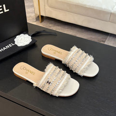 FLAT SANDALS BEIGE AND WHITE WITH CRYSTALS
