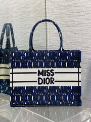 MISS MEDIUM TOTE 36 IN WHITE MIX DEEP COVE BLUE CANVAS