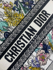 DIOR 25S SMALL LADY D-LITE BAG 24 IN WHITE DIOR FLOWERS CALENDAR ALLOVER EMBROIDERY