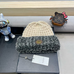 BEANIE HAT IN BEIGE WOOL AND FLEECE 399547