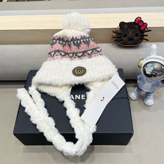 BEANIE HAT IN COLORFUL WOOL 400959