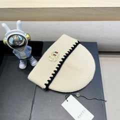 BEANIE HAT IN BEIGE WOOL 416415