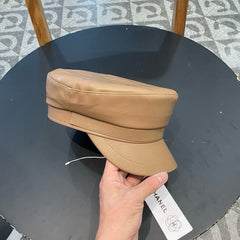 NEWSBOY CAP IN PEANUT BROWN CALFSKIN 421106