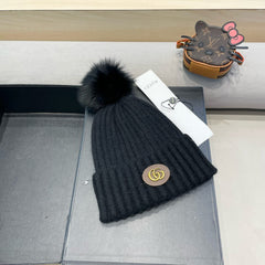 BEANIE HAT IN BLACK WOOL 422454