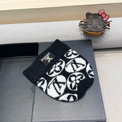 KNITTED BEANIE HAT IN BLACK MIX WHITE WOOL AND RABBIT FUR 426245