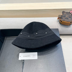 BUCKET HAT IN BLACK WOOL BLEND 426247