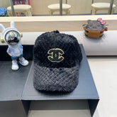 BASEBALL CAP IN BLACK FLEECE 431371