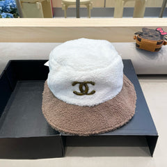BUCKET HAT IN WHITE MIX MEDIUM BROWN LAMB WOOL 431622
