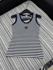 SLEEVELESS TOP WITH RAISED EMBROIDERY AND CREW NECK 267982