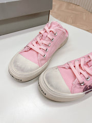 SNEAKER MULES IN PINK CANVAS GRAFFITI LOGO