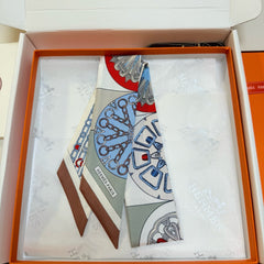 HERMES 25S SCARF 90 IN SILK 856723