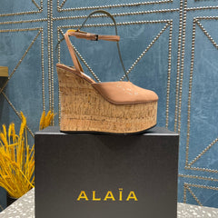 ALAIA WEDGE PUMP 15 CM IN ALMOND BEIGE LAMBSKIN AND BEIGE RUBBER
