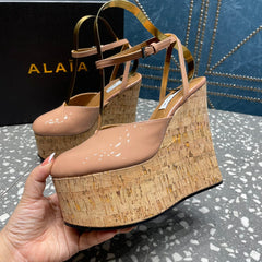 ALAIA WEDGE PUMP 15 CM IN ALMOND BEIGE LAMBSKIN AND BEIGE RUBBER