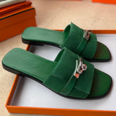 0RAN SANDALS IN EMERALD GREEN CALFSKIN