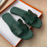 0RAN SANDALS IN FOREST GREEN CALFSKIN