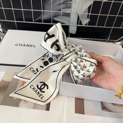 WHITE WRINKLED SILK SCRUNCHIE 432868