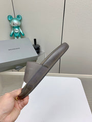 POOL SLIDE SANDAL IN SMOKE BROWN RUBBER