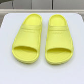 POOL CROCS IN MANZ YELLOW RUBBER