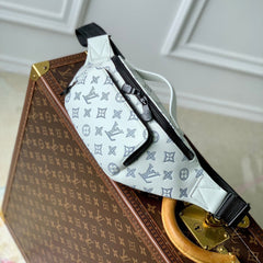 RUSH BUMBAG 30 IN WHITE MONOGRAM SHADOW CALFSKIN