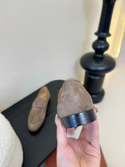 CLASSIC LOAFERS IN LIGHT TAUPE SUEDE