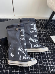 HIGH BOOTS IN BLACK CANVAS