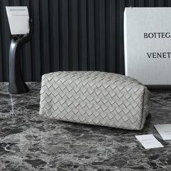 BV MEDIUM ANDIAMO 32CM GREY LAMBSKIN