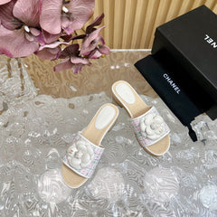 PLATFORM SLIPPERS WITH FLOWER IN WHITE LAMBSKIN