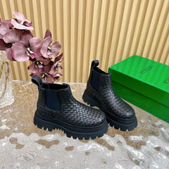 FIREMAN ANKLE BOOT IN BLACK CALFSKIN WITH WOVEN DESIGN