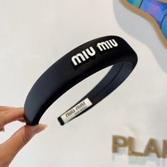 THICK HEAD BAND IN BLACK SILK WHITE LOGO 415944