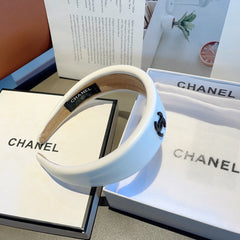 WHITE LAMBSKIN HAIRBAND 432766